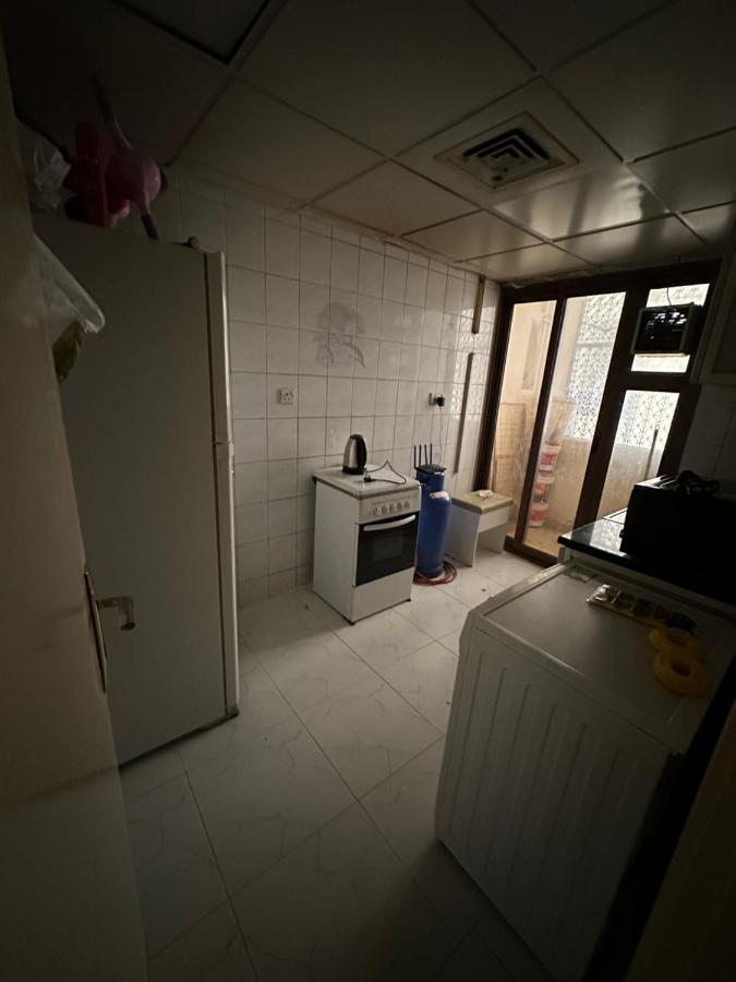 Apartment Only Male Gender Partition Small Abu Dhabi